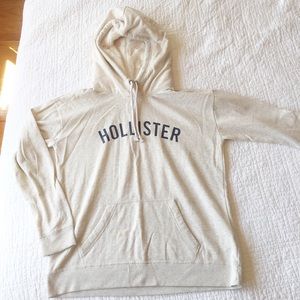 White Hollister hoodie with fluffy hood
